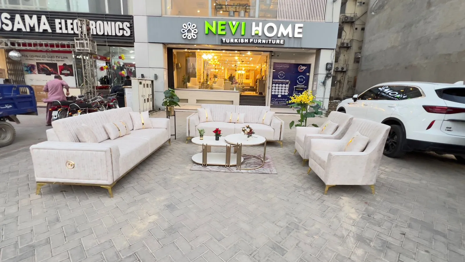 Orlando Executive Sofa - Front View - Green Leather Edition