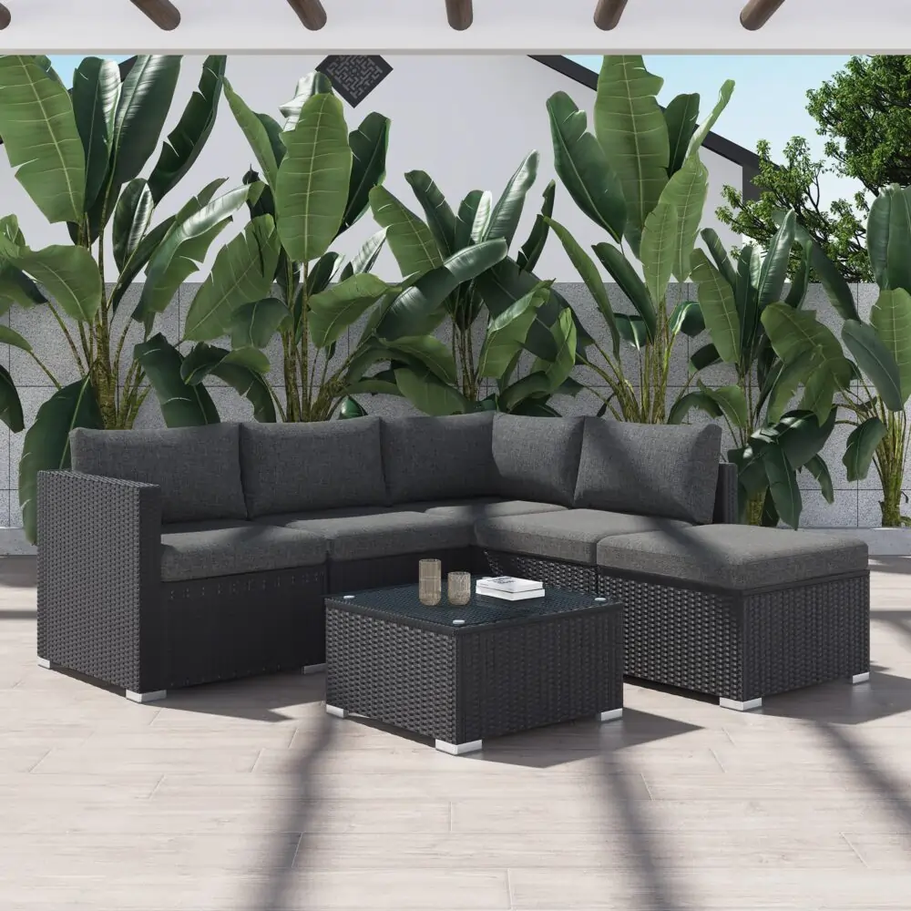 OTF Series 4-Person Meeting Booth